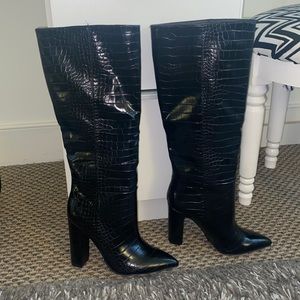 NEVER WORN Steve Madden black faux croc leather heeled boots